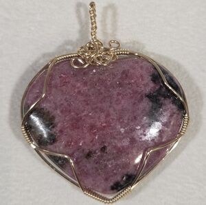 Genuine Artisan 1/20 14K Gold Wirewrapped Pink Rhodonite Gemstone Heart Pendant